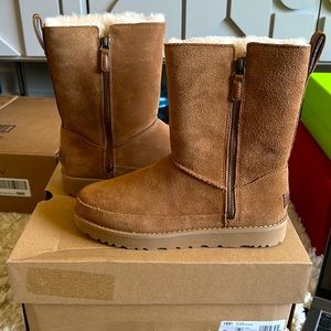 NWT UGGs - Classic Zip Short